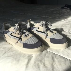 Canvas shoes size 5 or 6 women